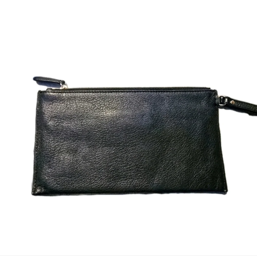 EUC - Michael Kors Black and White Wristlet